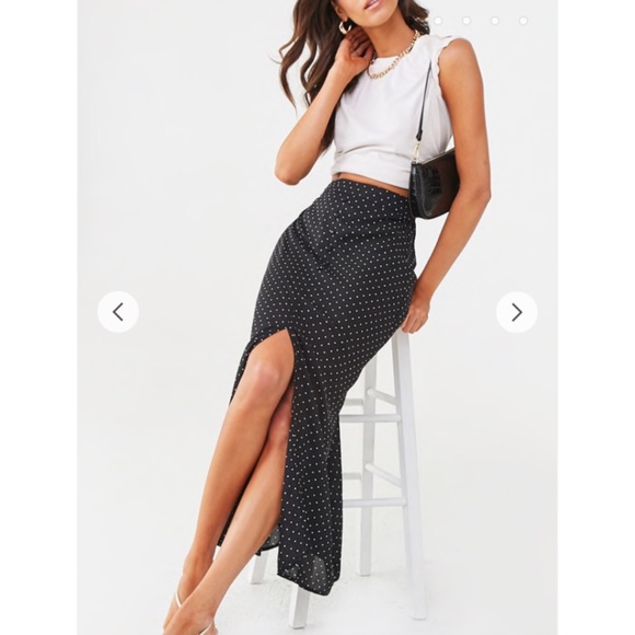 Forever 21 Dresses & Skirts - 💚 NWOT FOREVER 21 Polka Dot Maxi Skirt